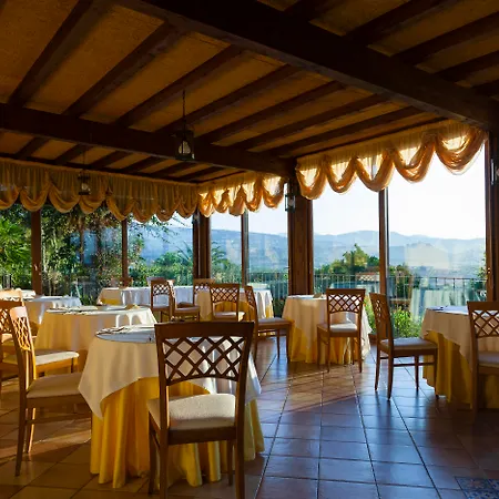 Hotel Foresteria Baglio Della Luna 4*