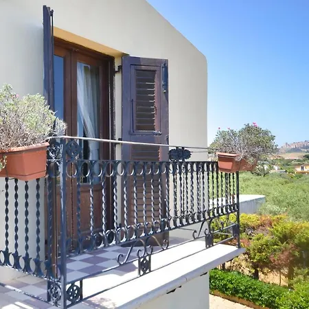 Foresteria Baglio Della Luna Hotell 4*