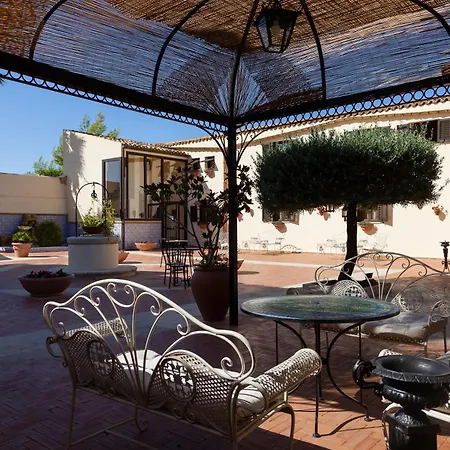 Foresteria Baglio Della Luna 4*