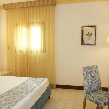 Foresteria Baglio Della Luna Hotel 4*