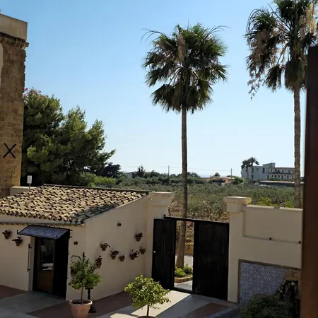 Otel Foresteria Baglio Della Luna