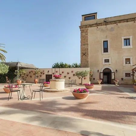 Hotel Foresteria Baglio Della Luna 4*